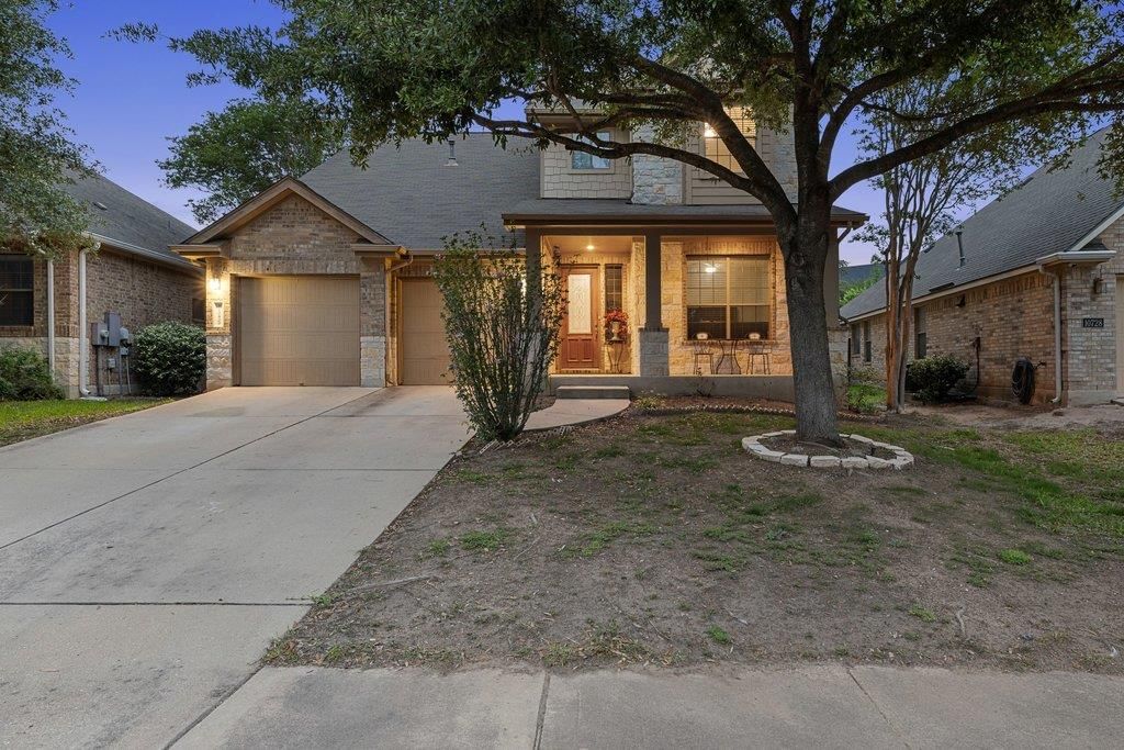 10800 Desert Willow LOOP - Photo 1