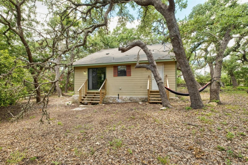 Property photo 28