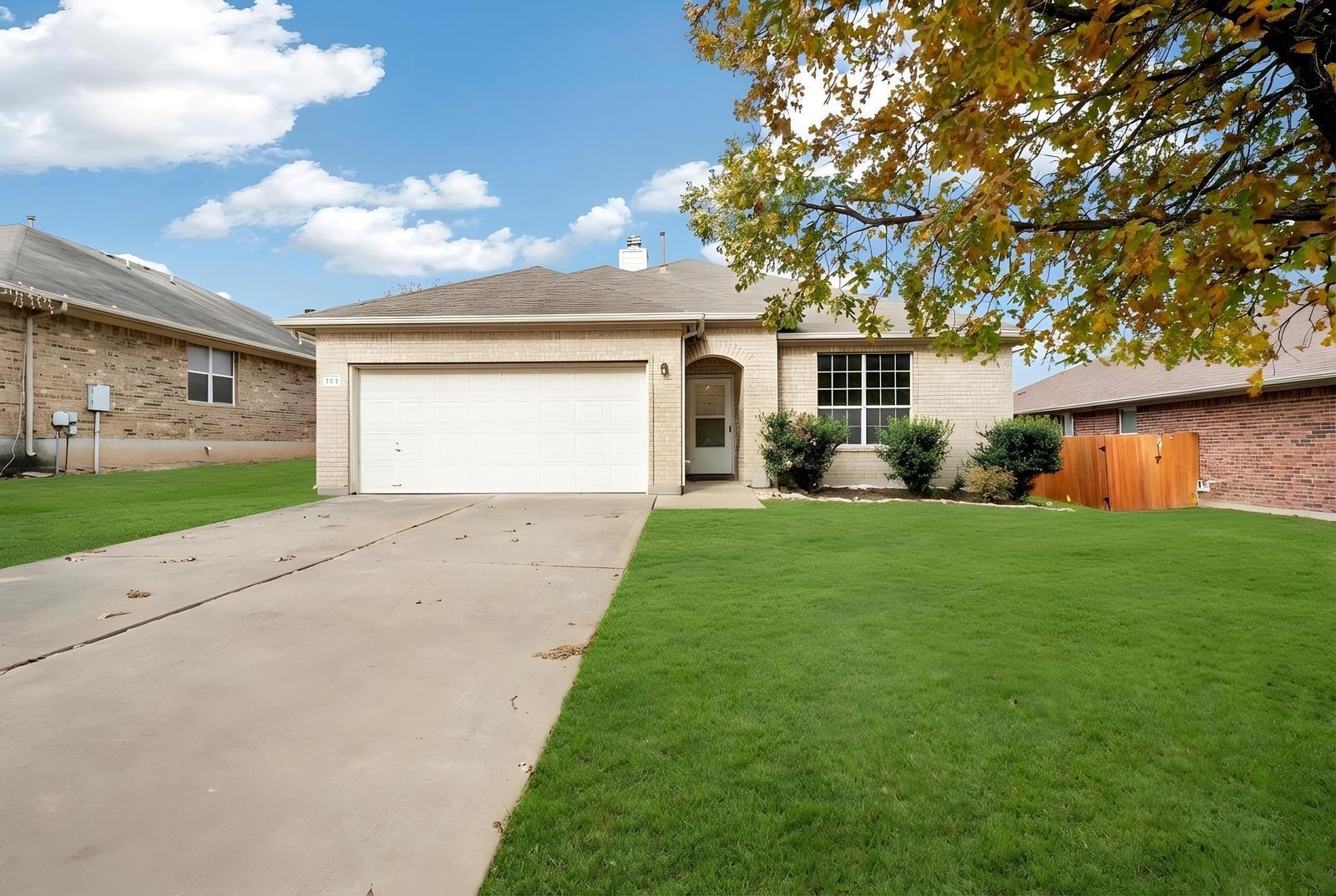 144 Oxford DR - Photo 1