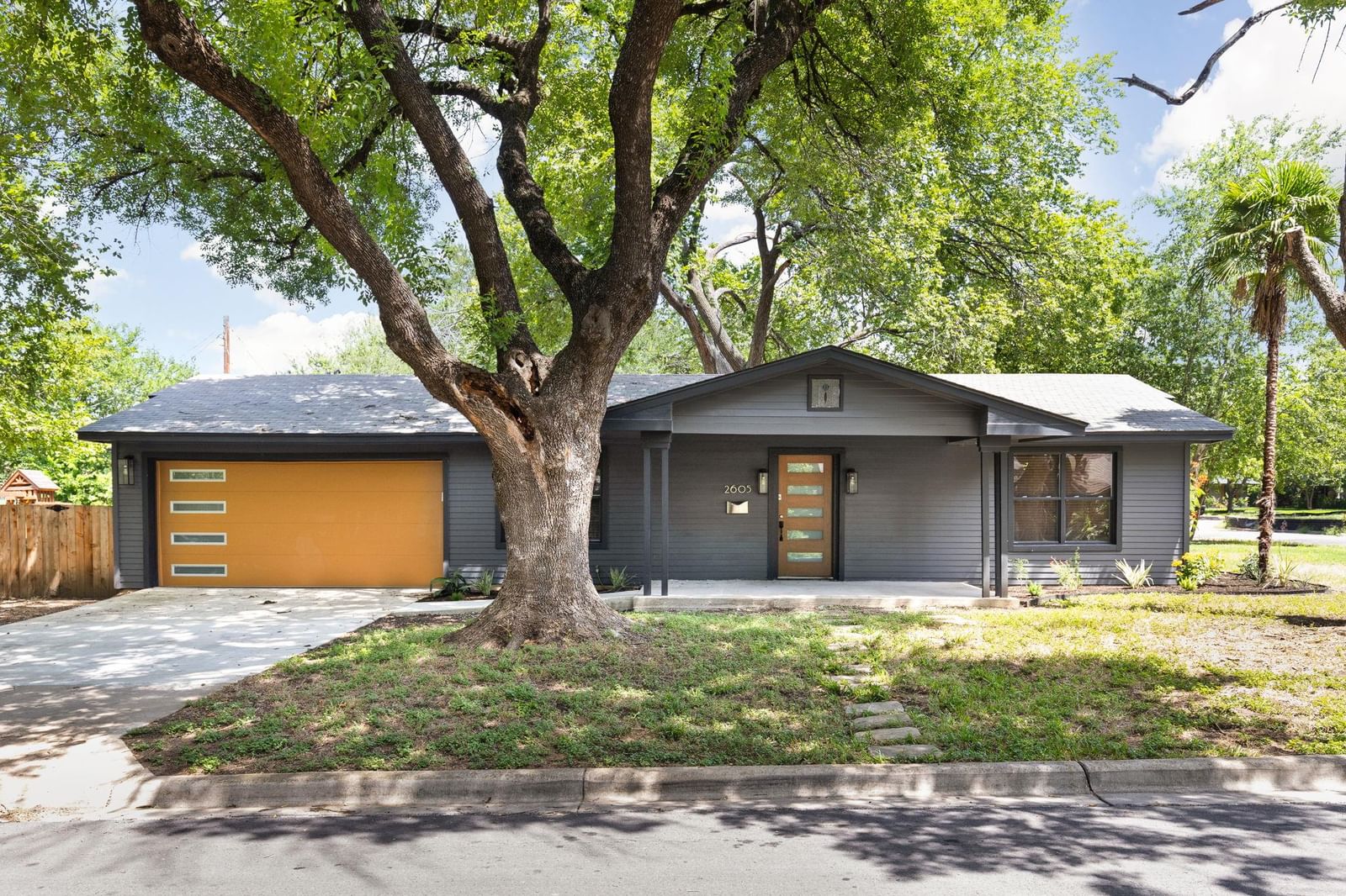 2605 Friar Tuck LN - Photo 1