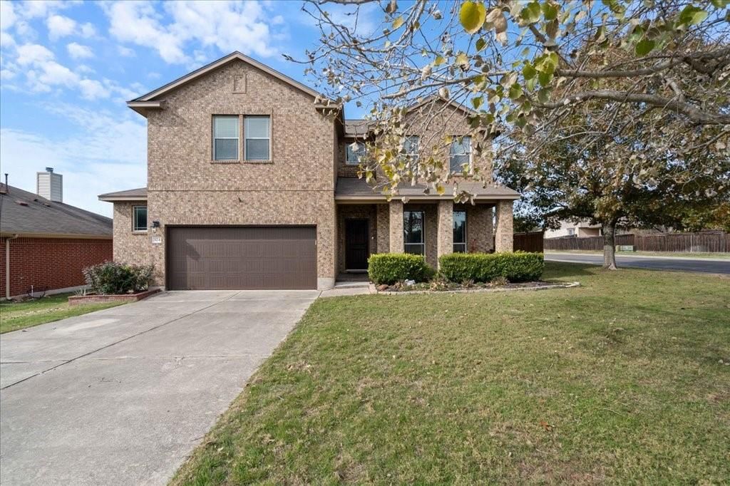 324 Bloomsbury DR - Photo 1