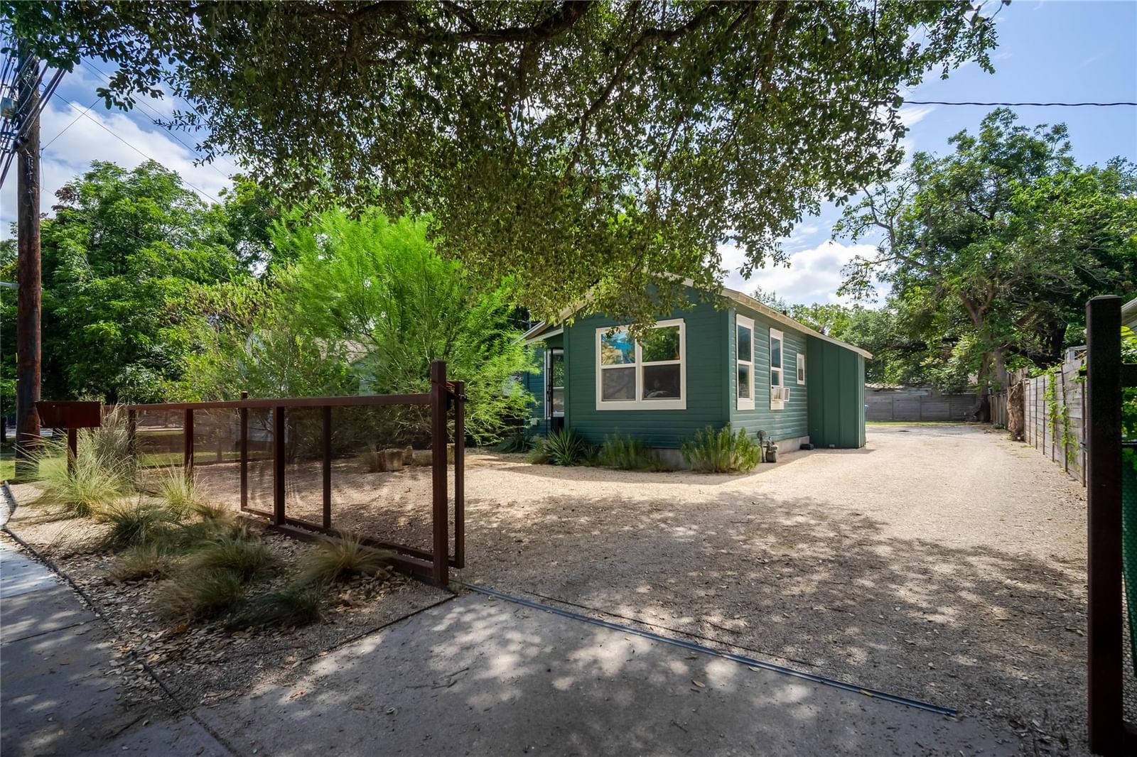 719 Springdale RD - Photo 1