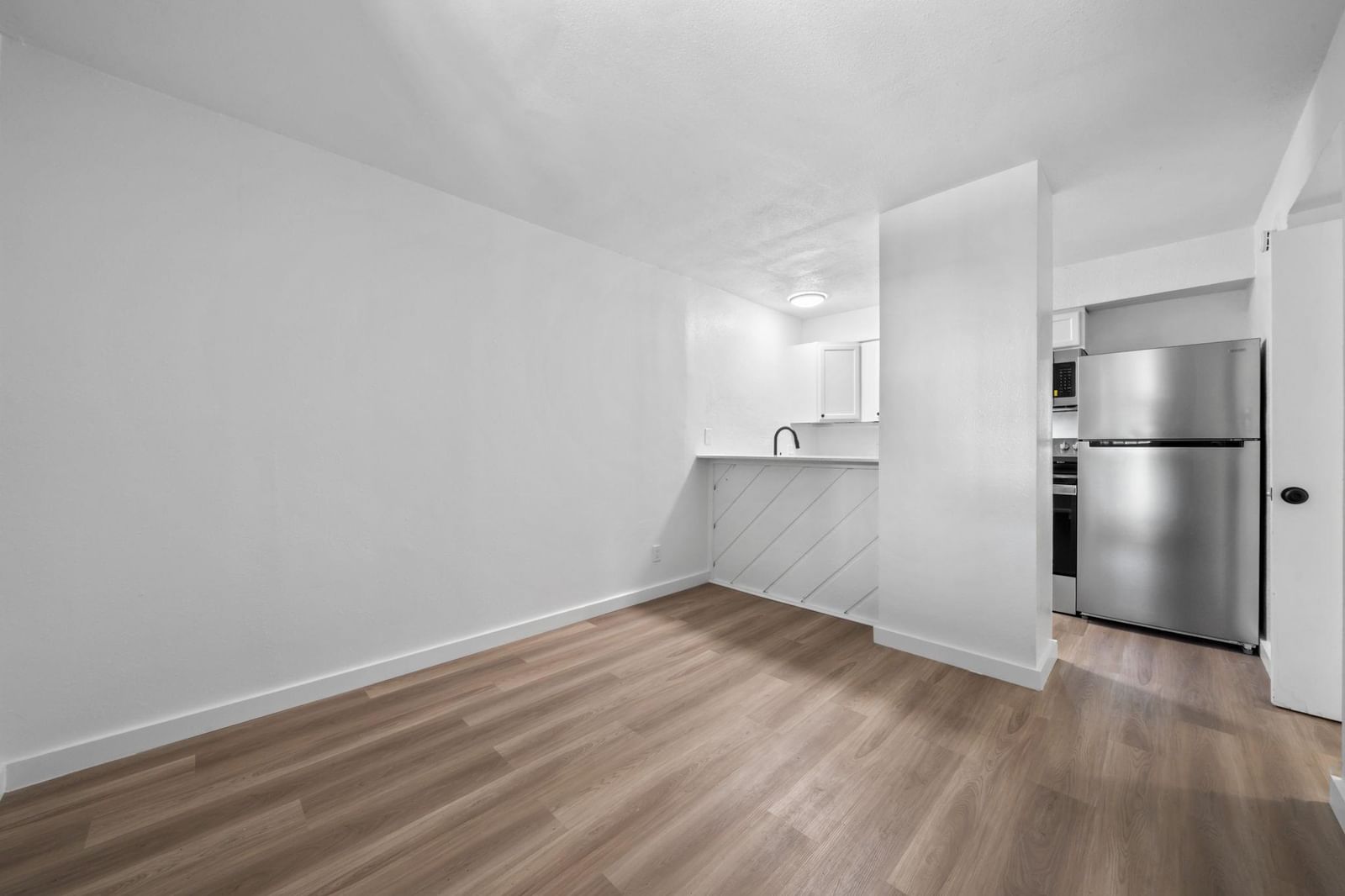 2410 Longview ST #D-101 - Photo 1
