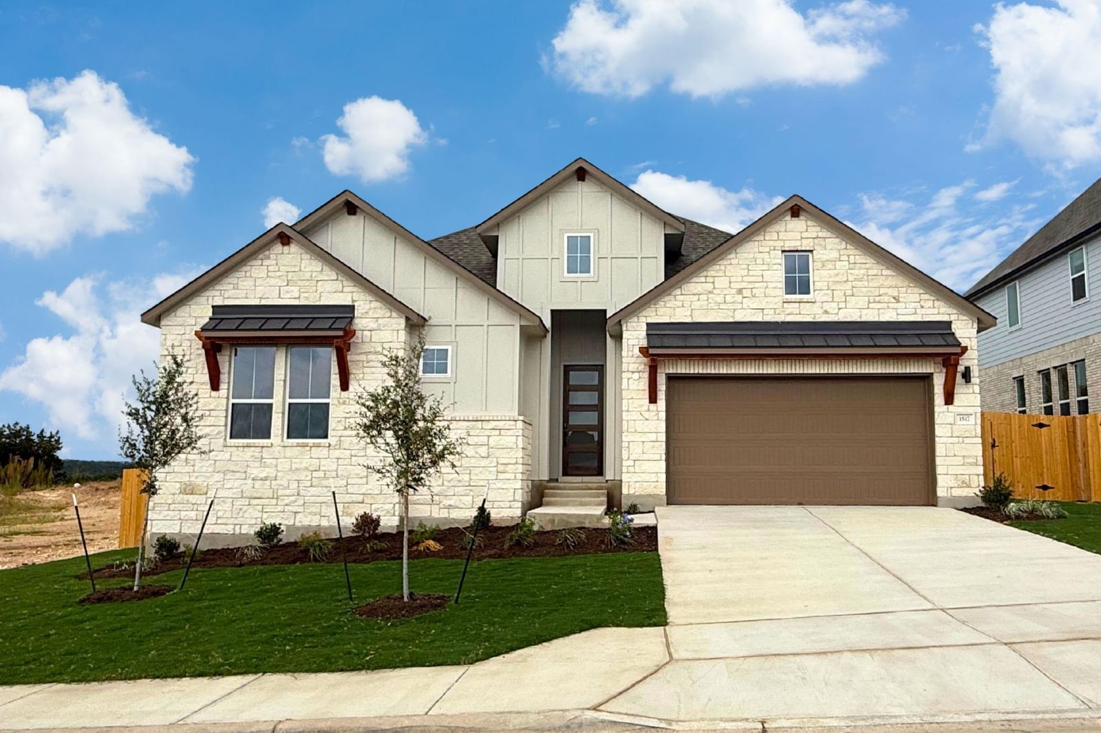 1517 Shelby LN - Photo 1