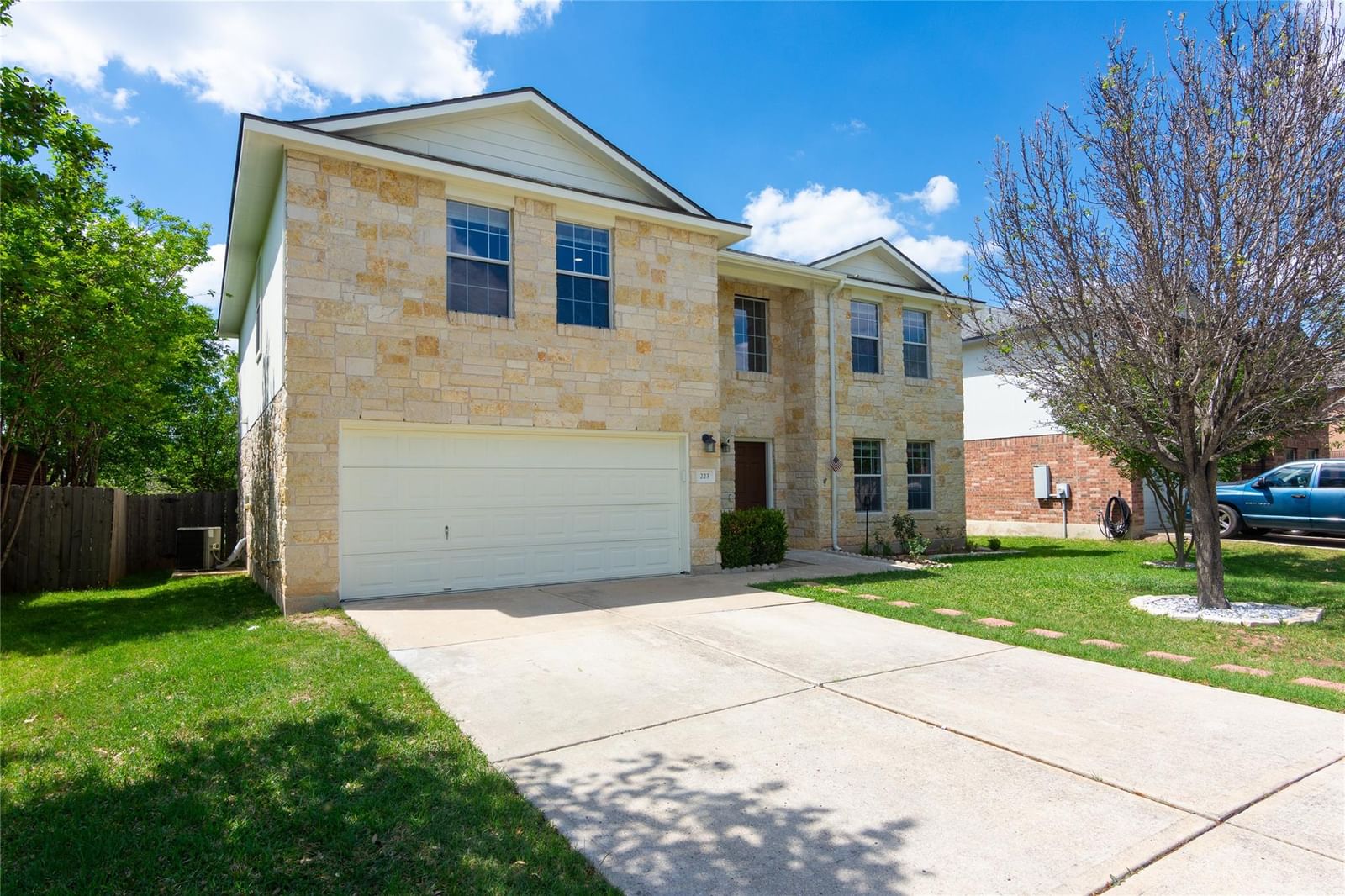 223 Herrera TRL - Photo 1