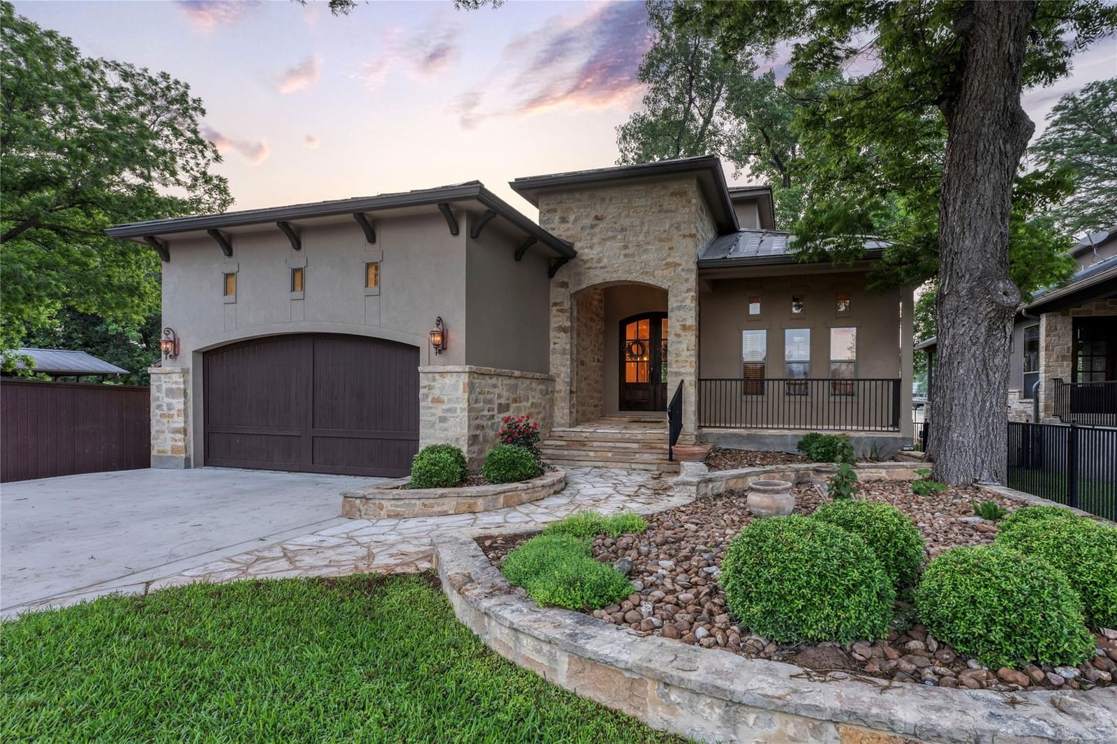 368 Rancho RD - Photo 1