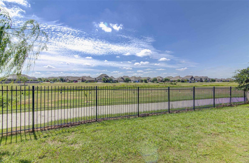 Property photo 37