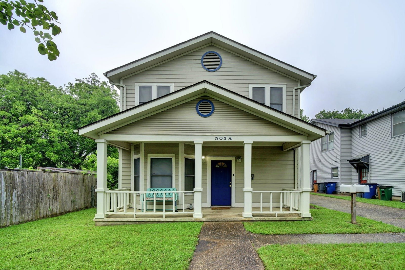 505 38th ST - Photo 1