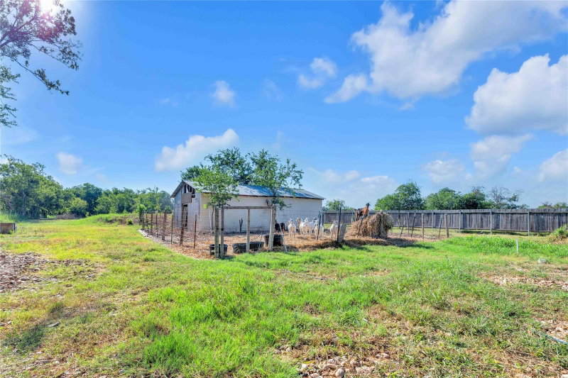 Property photo 37