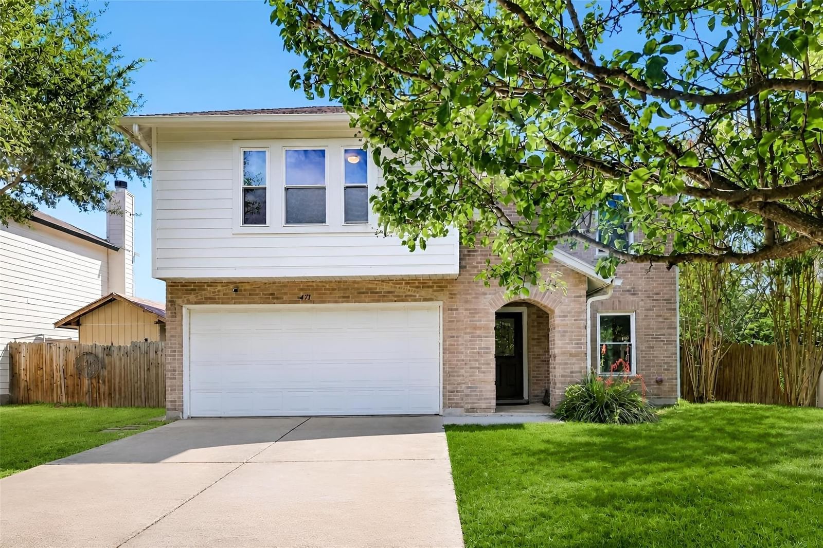 471 Thicket LN - Photo 1