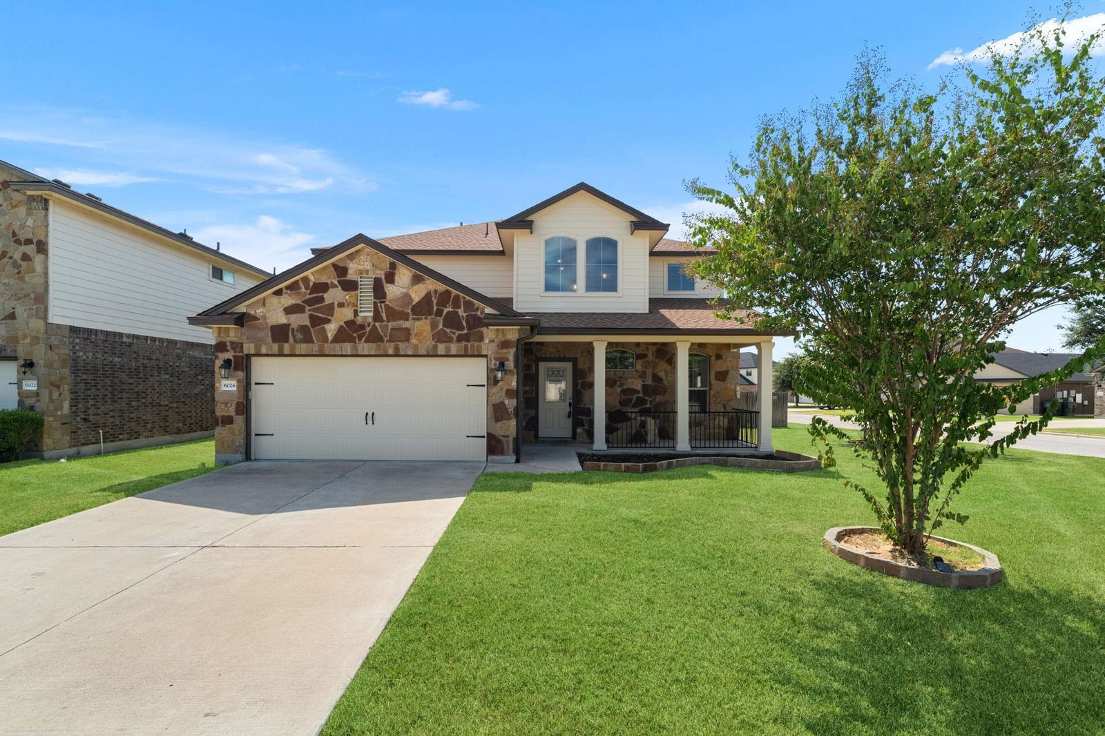 6026 Ambrose CIR - Photo 1