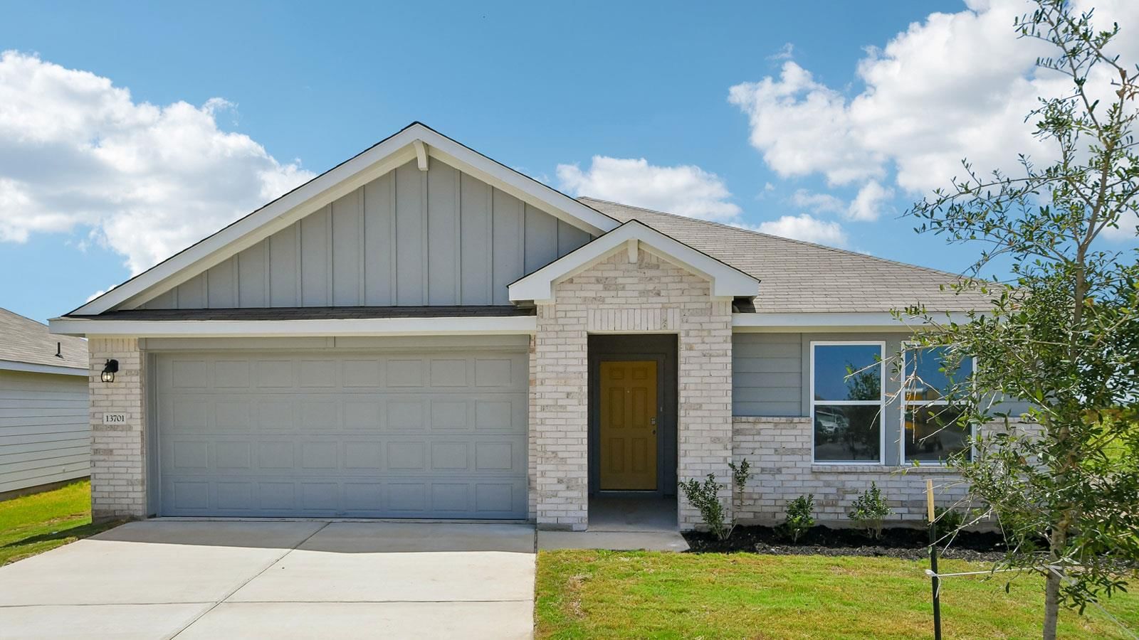 13701 Carper ST - Photo 1