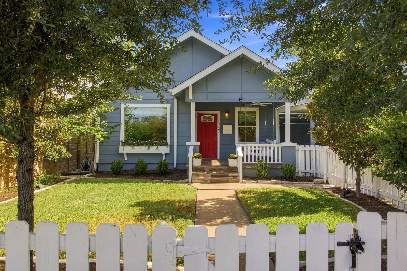 1206 North ST - Photo 1