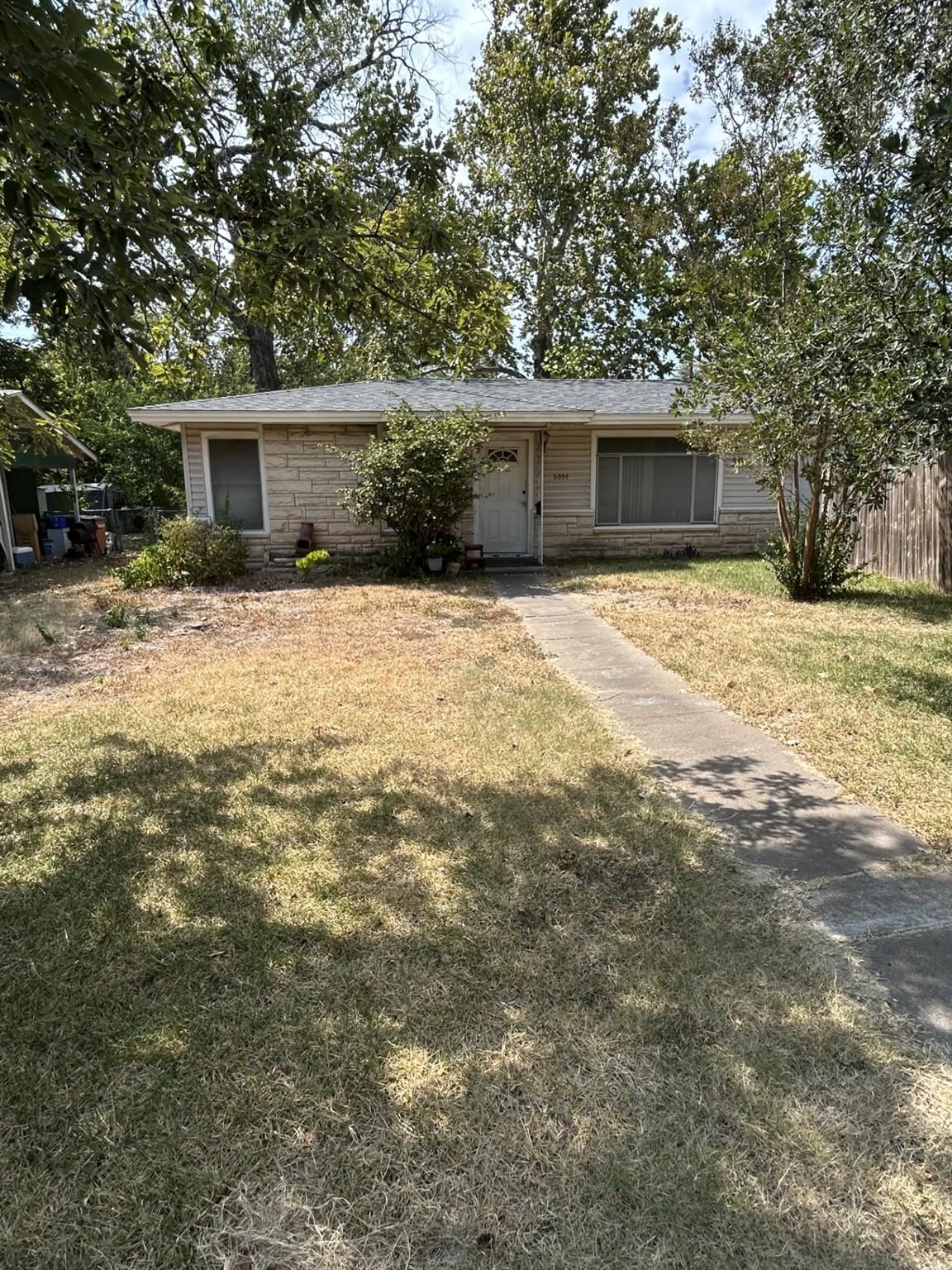 6004 Dunbury DR - Photo 1