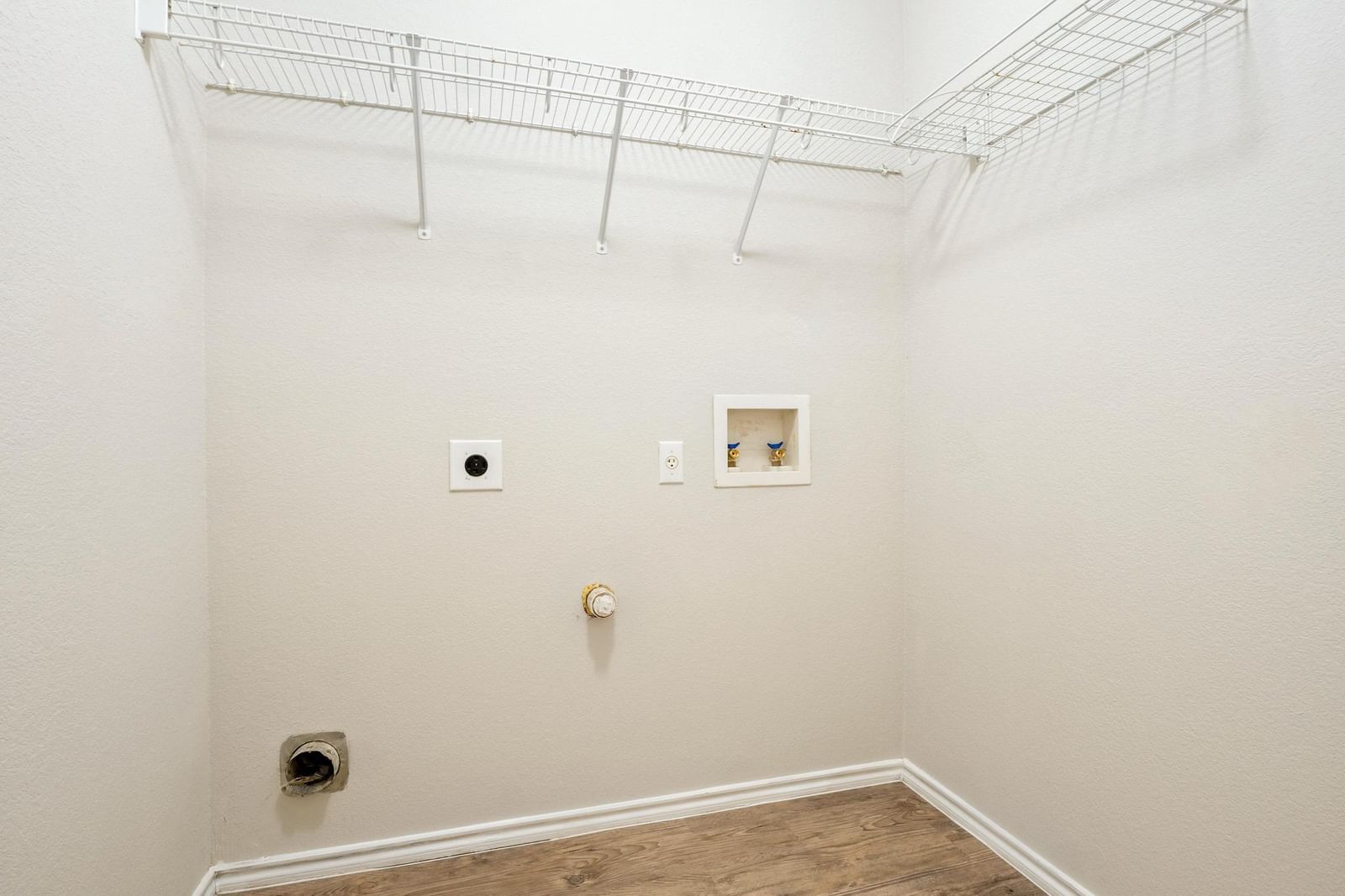 Photo 32