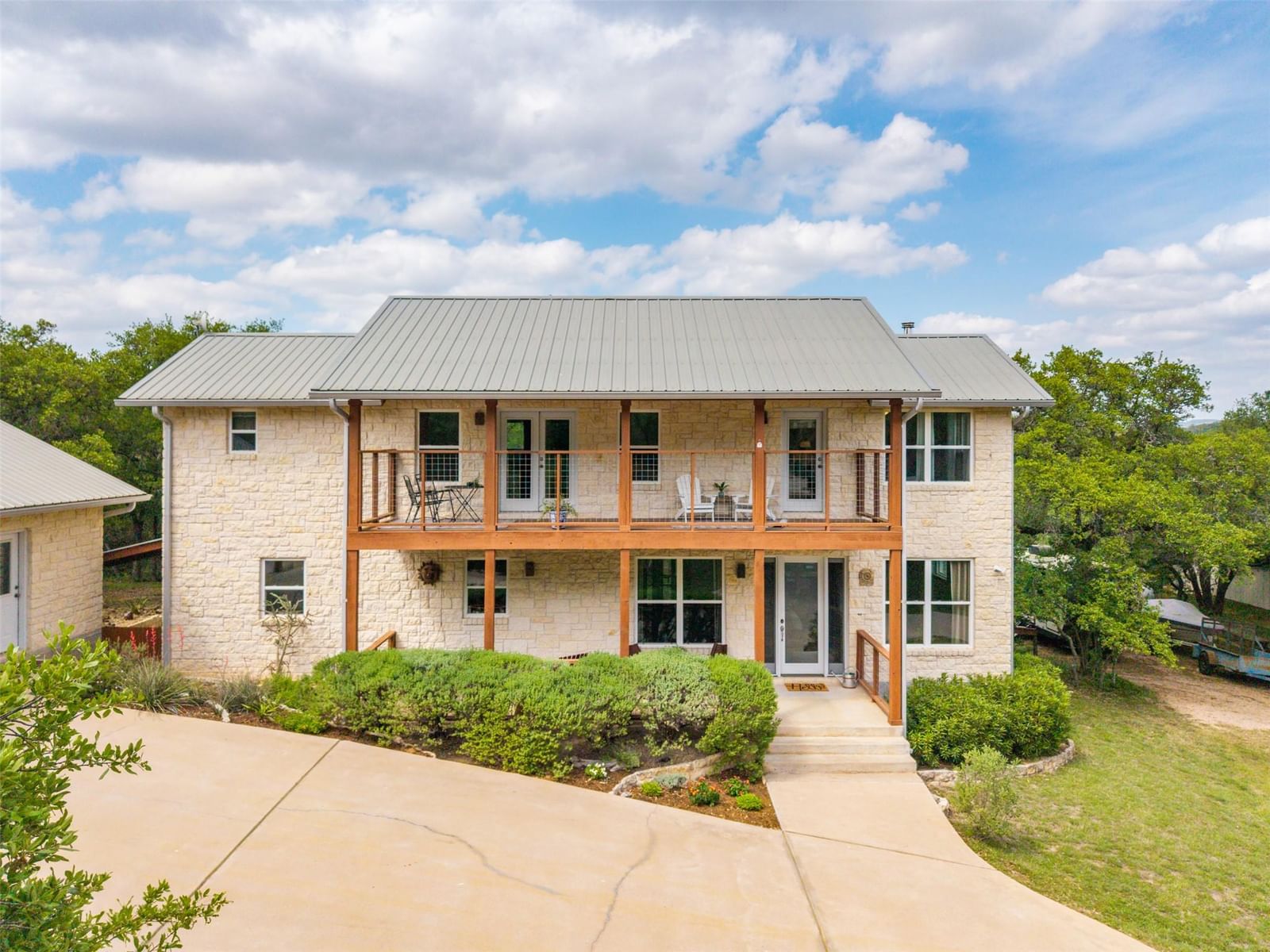 326 Lost Cove DR - Photo 1