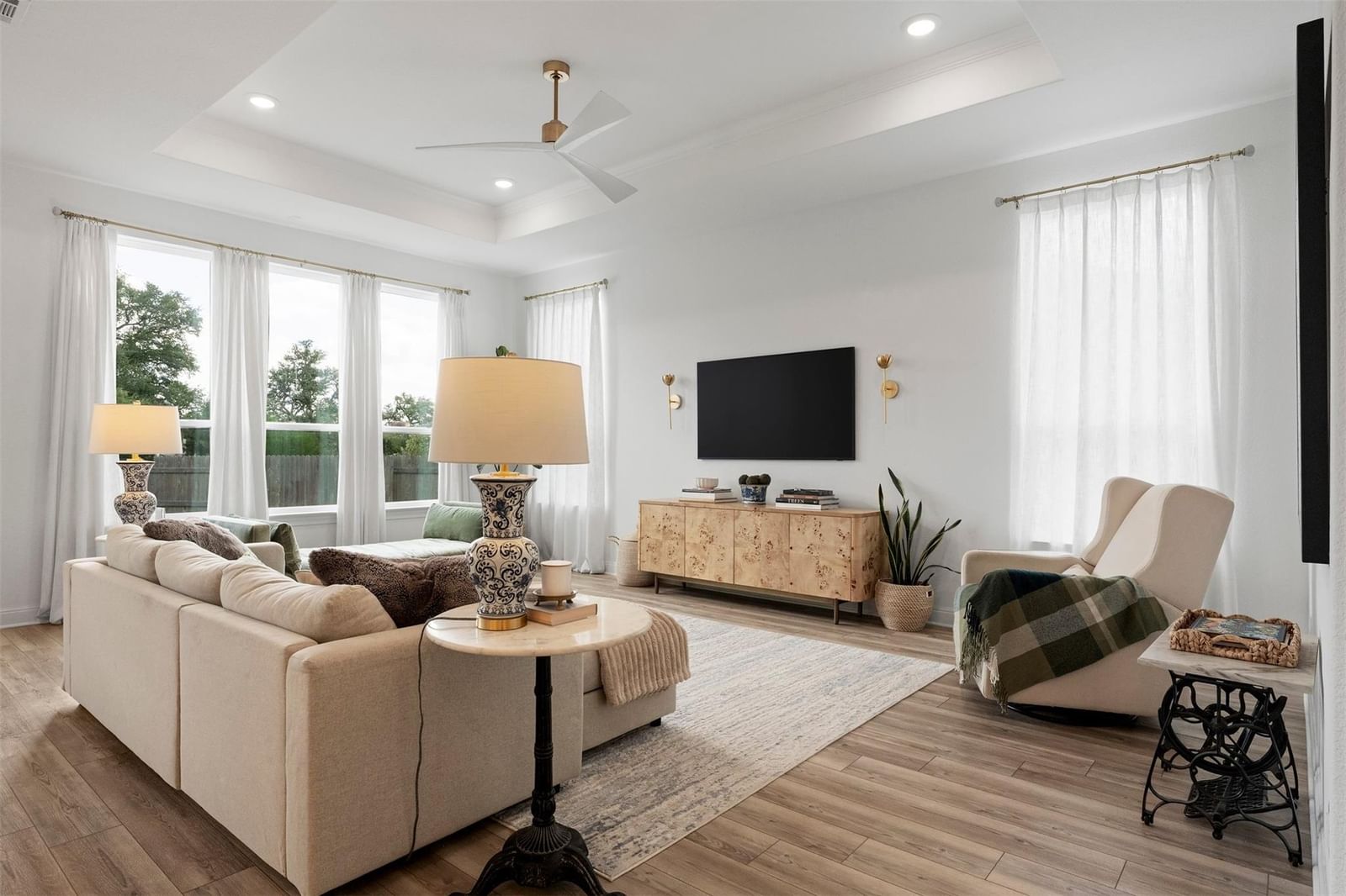 430 Barnhill LOOP - Photo 1