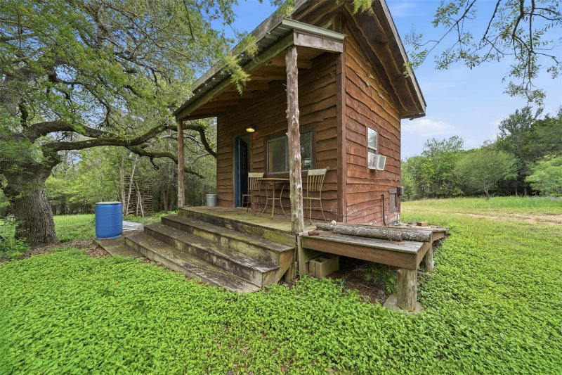 Property photo 31