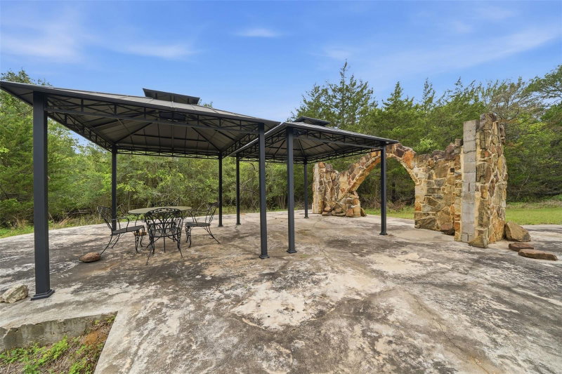 Property photo 35