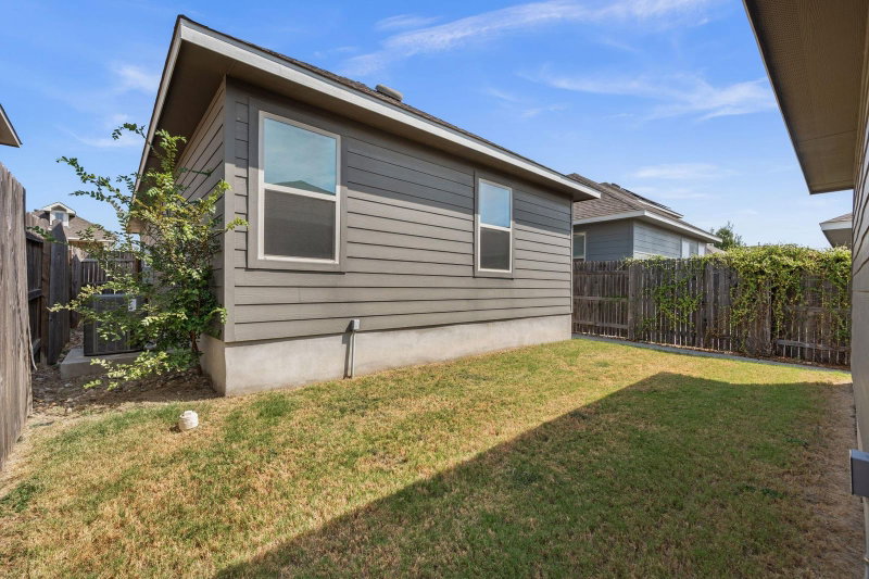 Property photo 32