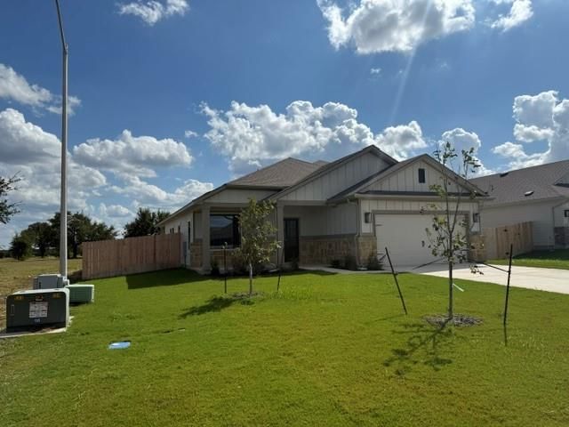 203 Gene Ray Ave - Photo 1