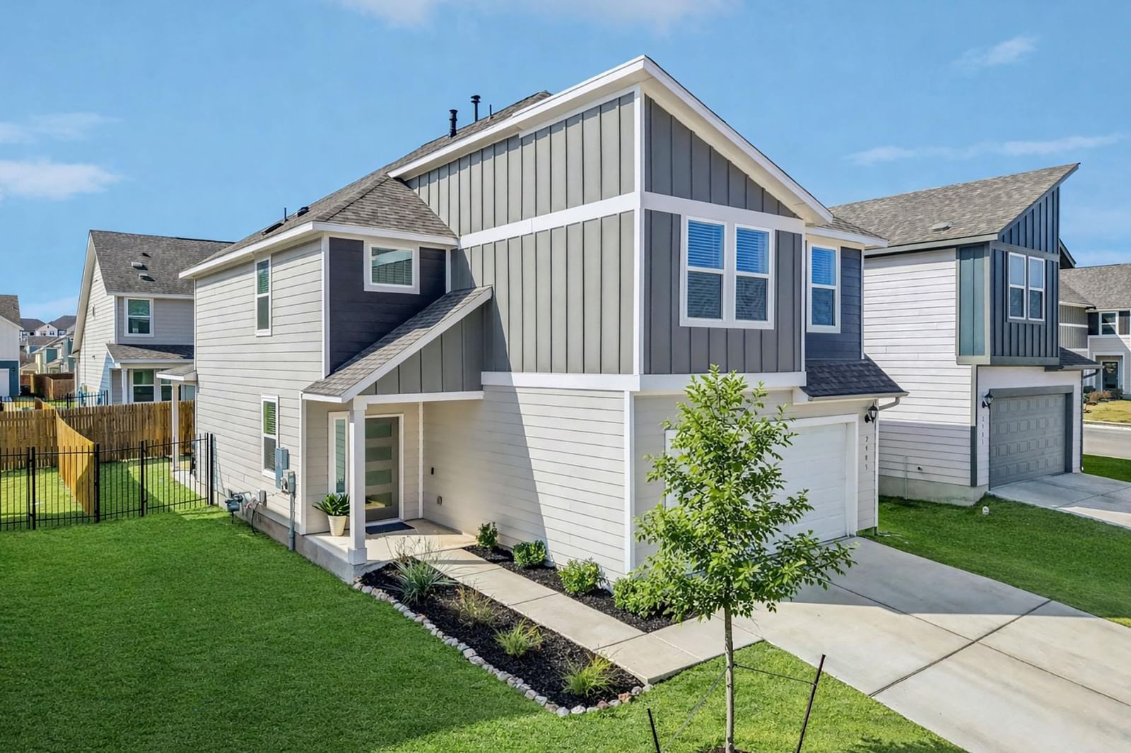 2903 Bronx DR - Photo 1