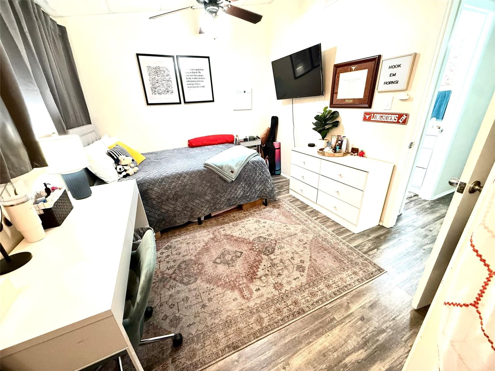 Photo 10