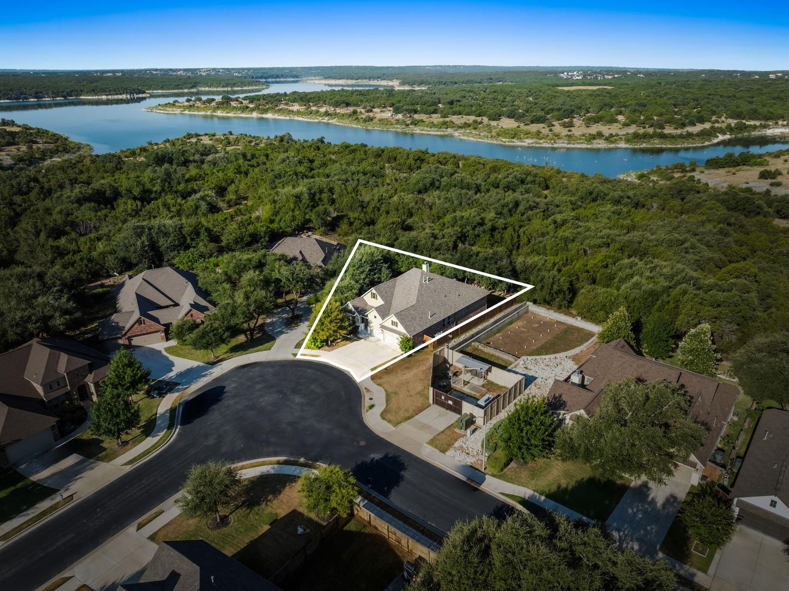 140 Lake Rim CIR - Photo 1