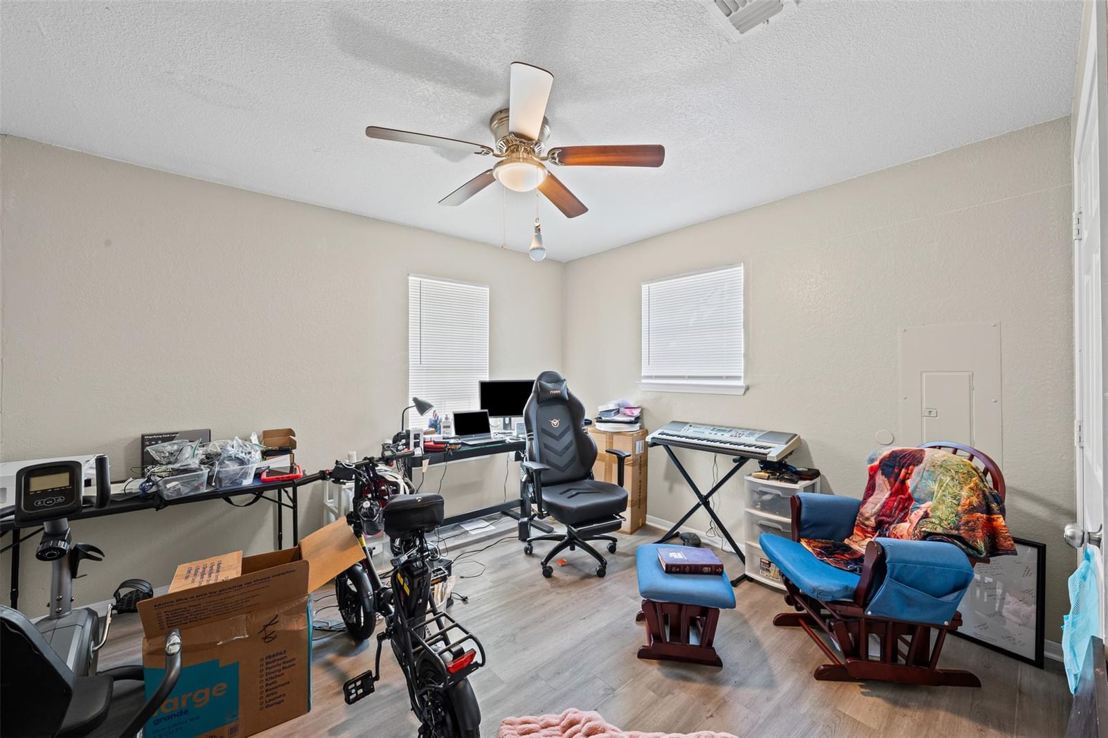 Photo 11