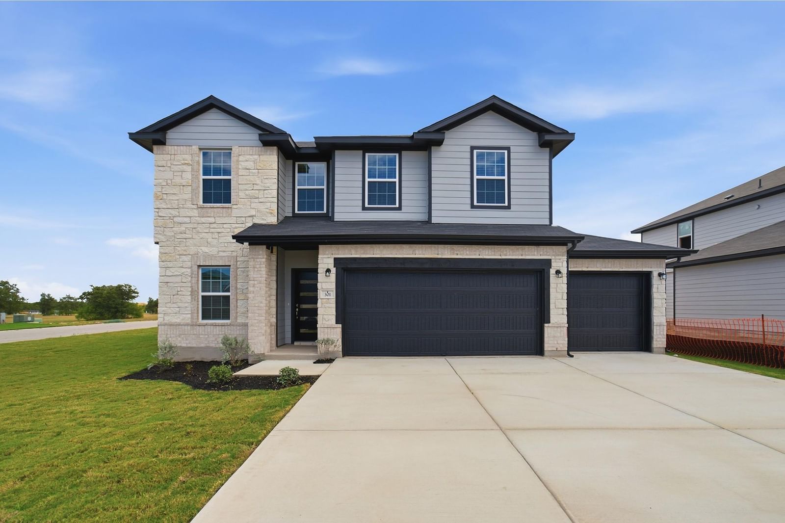 301 Gene Ray Ave - Photo 1
