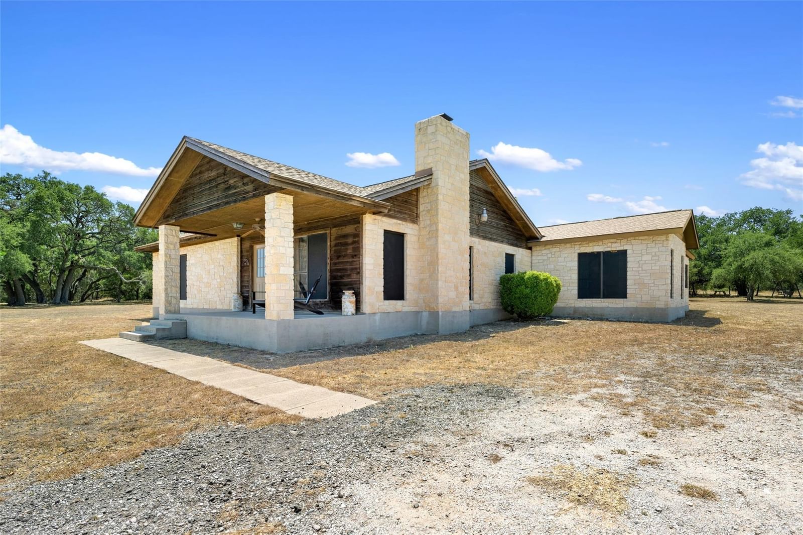 120 Craigen RD - Photo 1