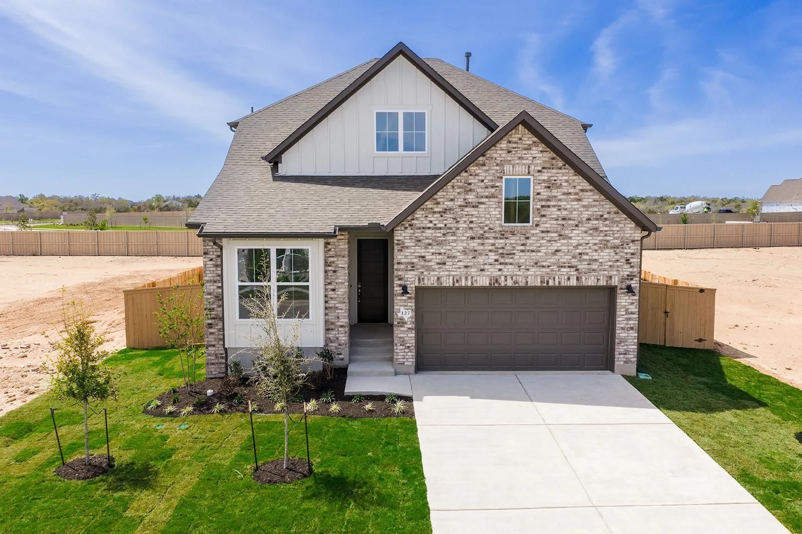 127 Silverbell LN - Photo 1