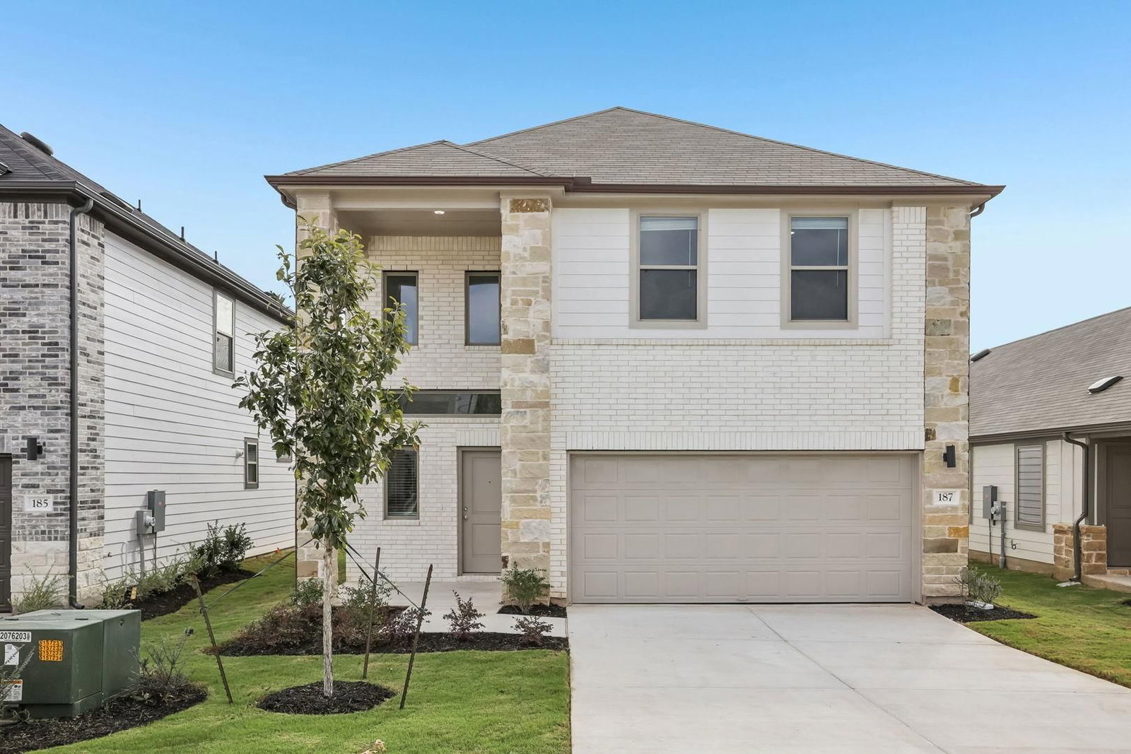187 Hornet ST - Photo 1