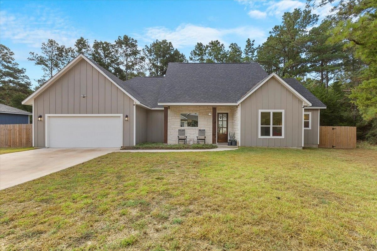 133 Lake Point WAY - Photo 1