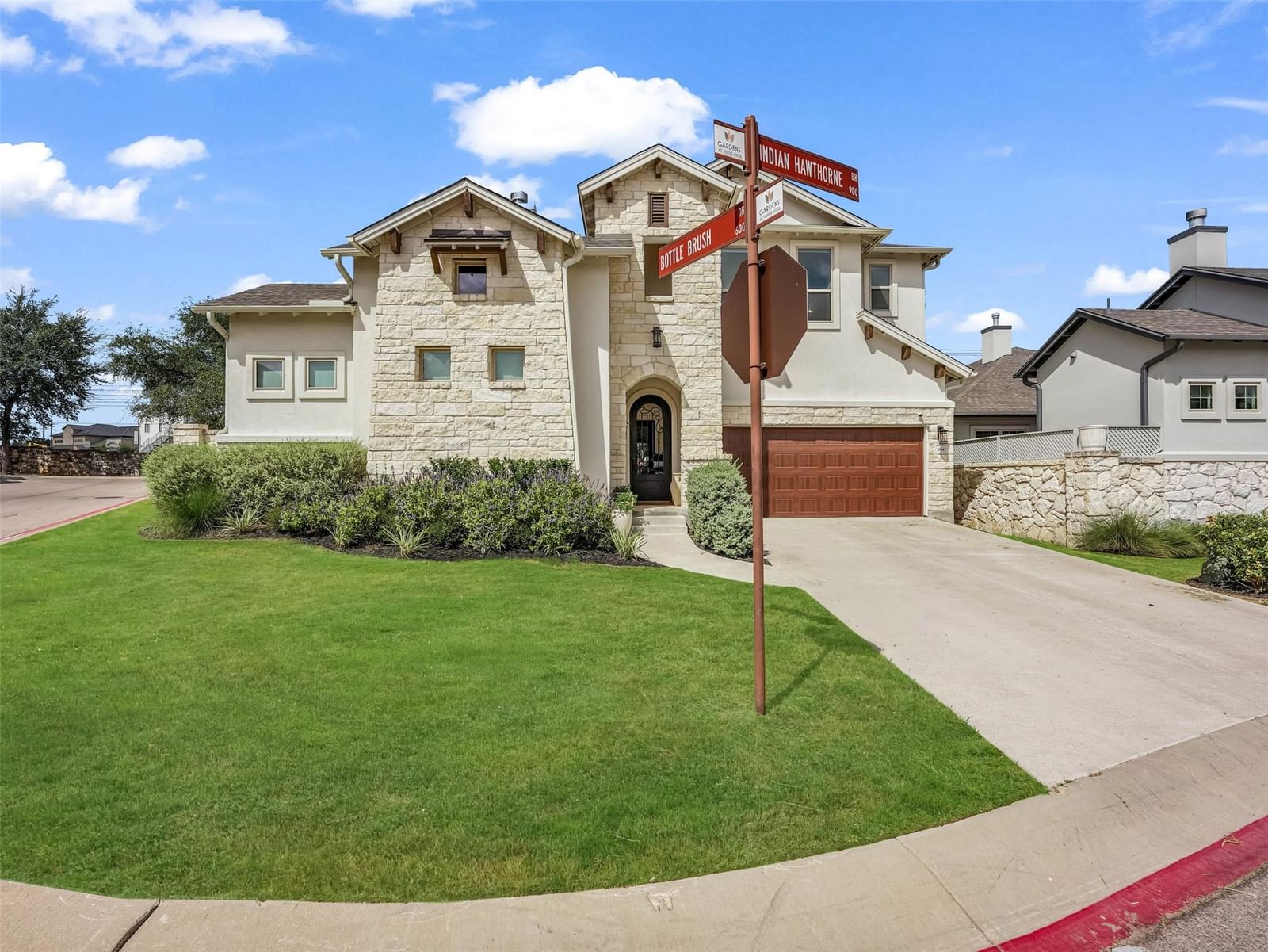 960 Indian Hawthorne DR #V - Photo 1