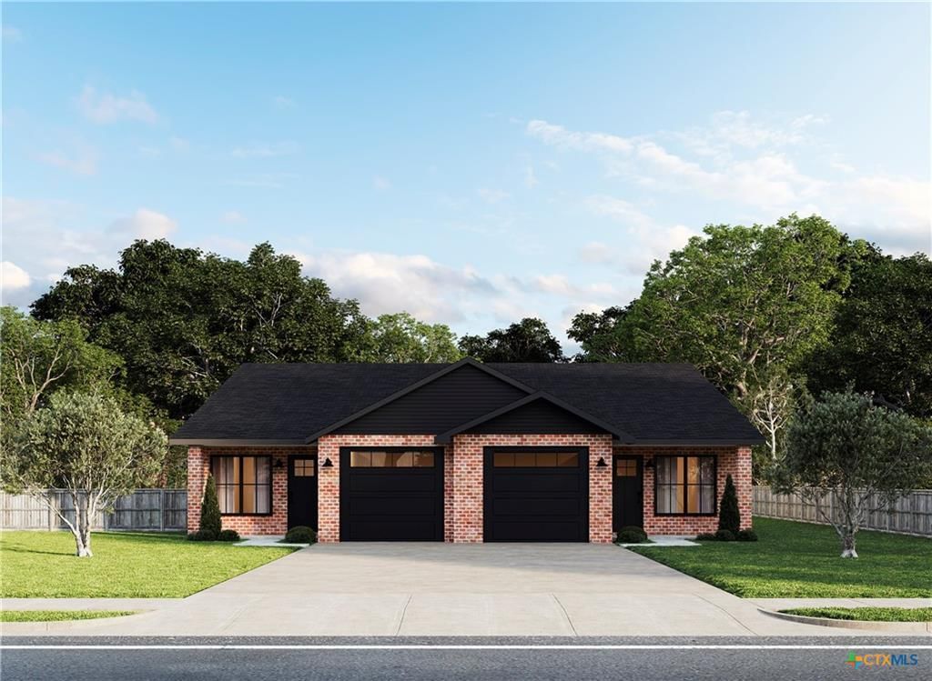 302 Juanita DR - Photo 1