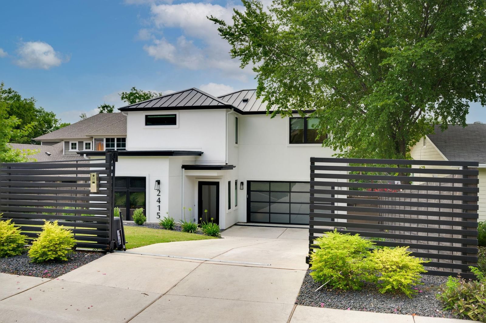2415 McCall RD - Photo 1