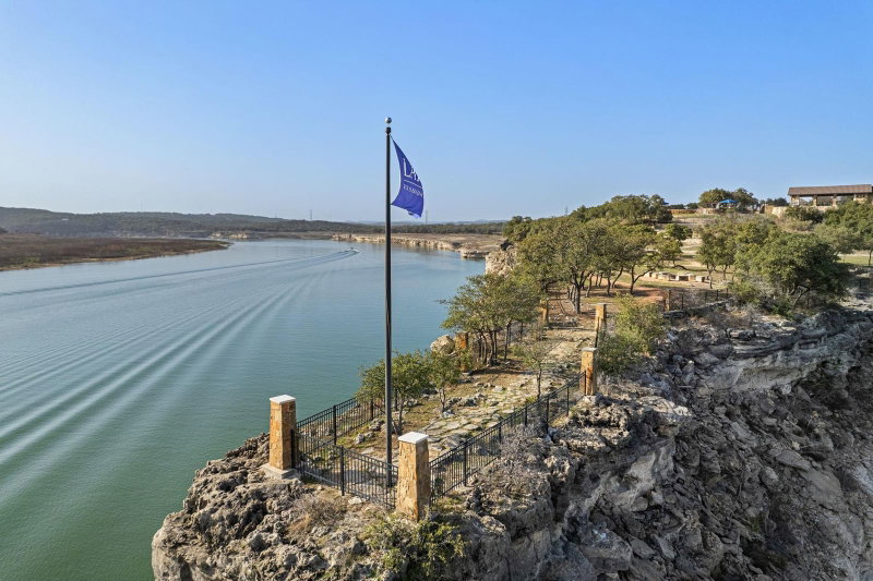 Property photo 37