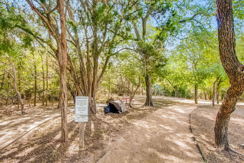 Property photo 31