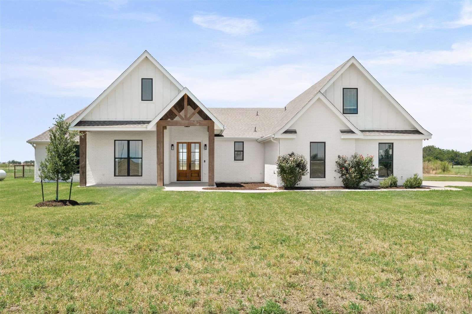 1060 Hackberry RD - Photo 1