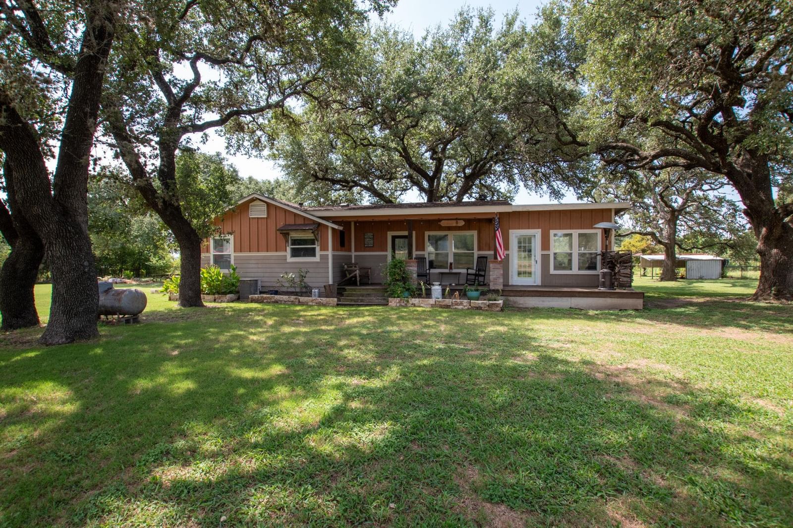 510 County Road 221 - Photo 1