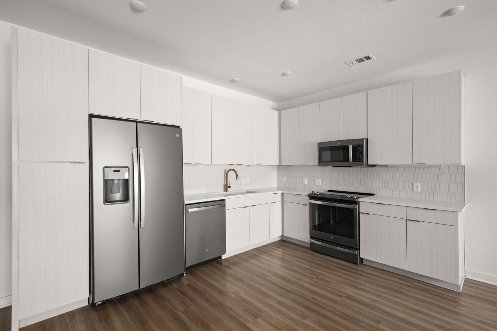 4802 Congress Ave #213 - Photo 1