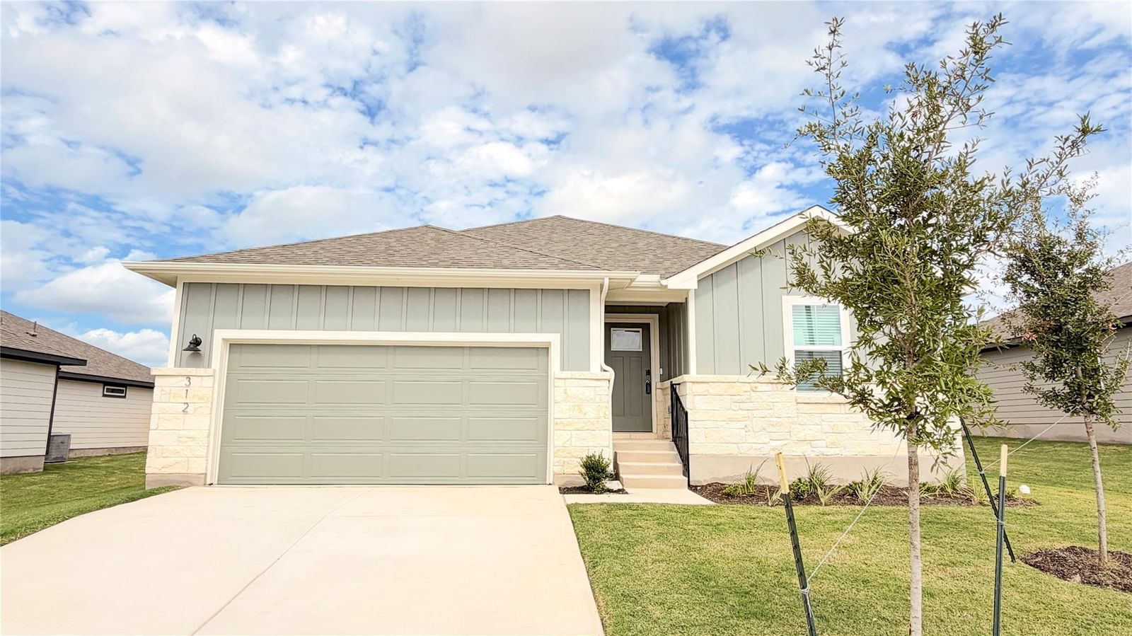 312 Wheel Horse RD - Photo 1