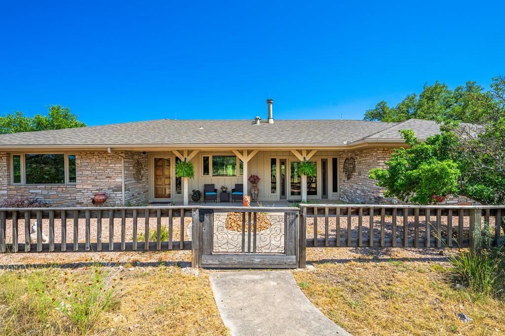 113 Indian Bluff DR - Photo 1