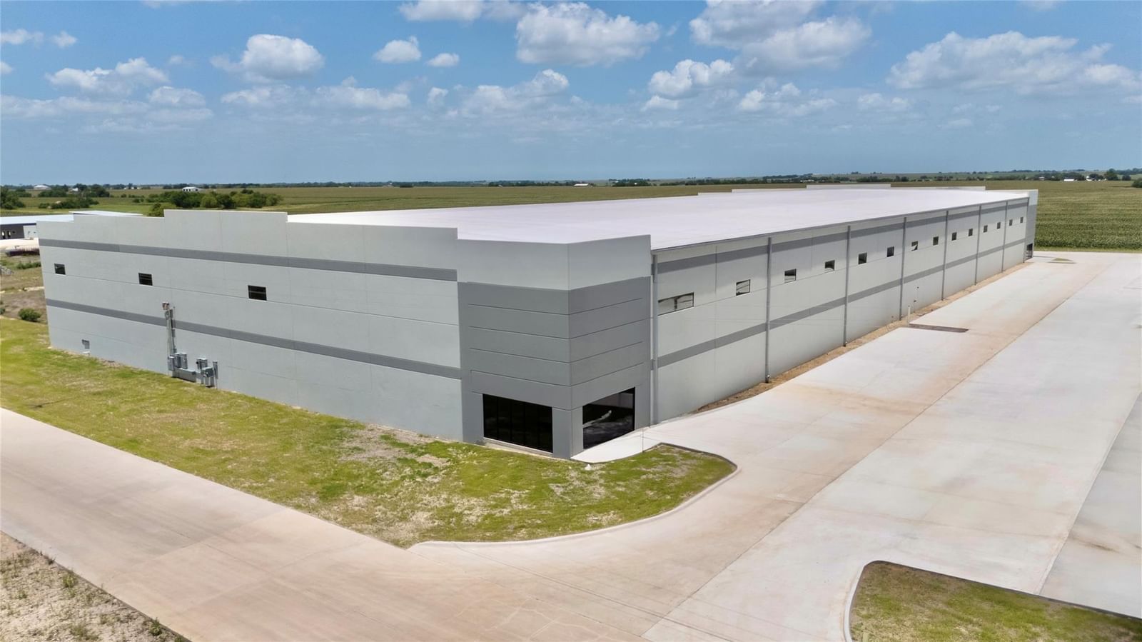 21827 Us-79 Highway - Photo 1