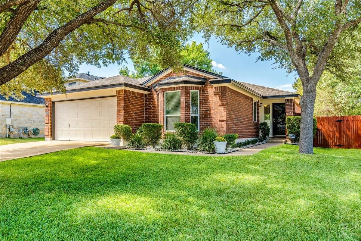 1327 Rosie LN - Photo 1