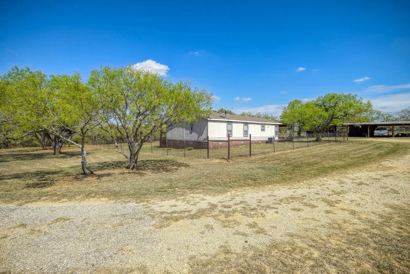 Property photo 37