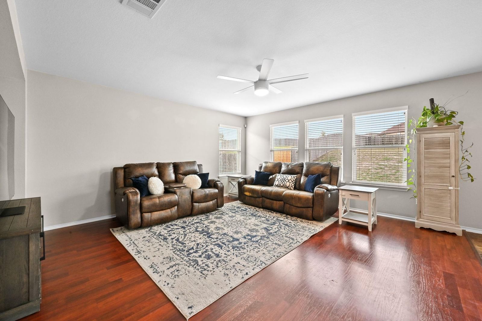 181 Cushman DR - Photo 1