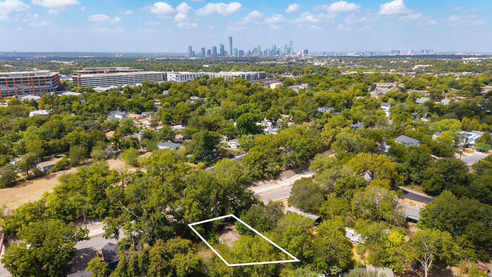 4908 Sara DR - Photo 1