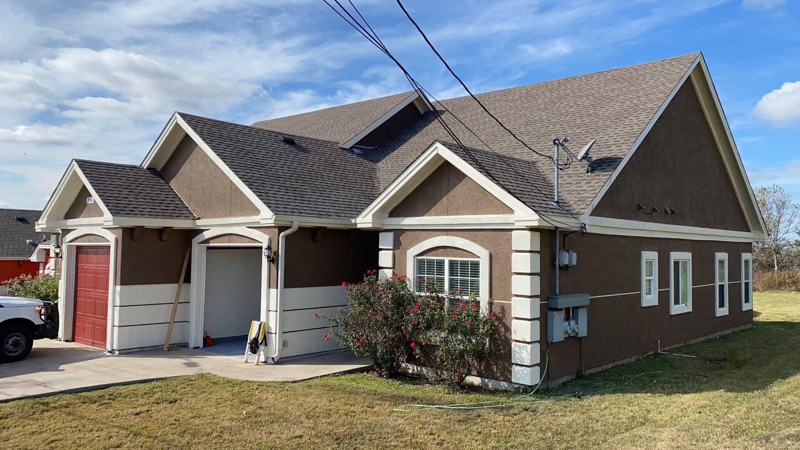 404 Mesa DR - Photo 1